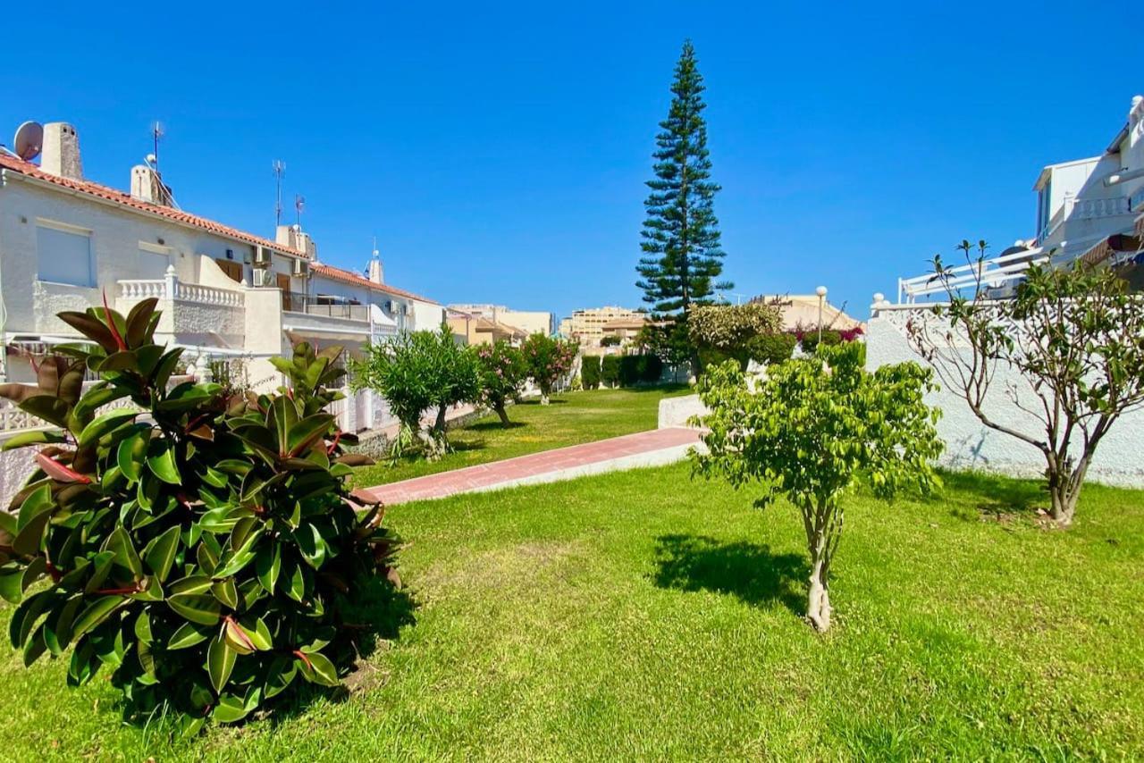 Costa Blanka Resident Apartman Torrevieja Kültér fotó